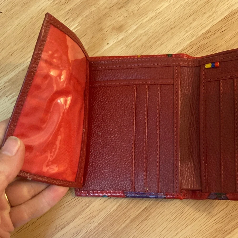 M M Kane Red Floral Wallet - Picture 4 of 7